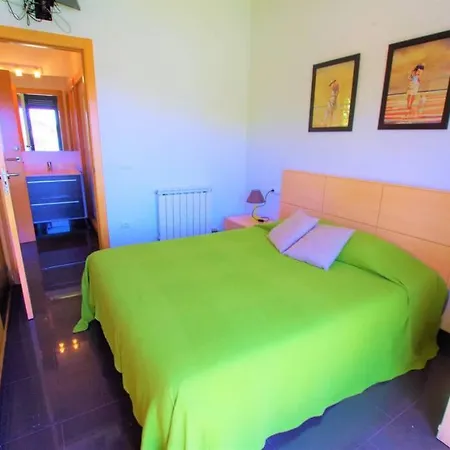 V&v Lloret- Nicole Villa