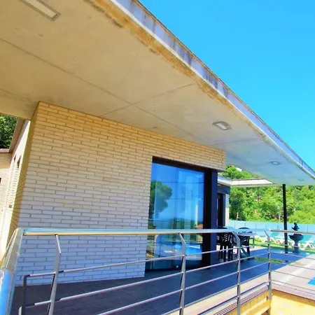 V&v Lloret- Nicole *