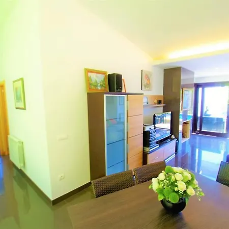 V&v Lloret- Nicole Lloret de Mar