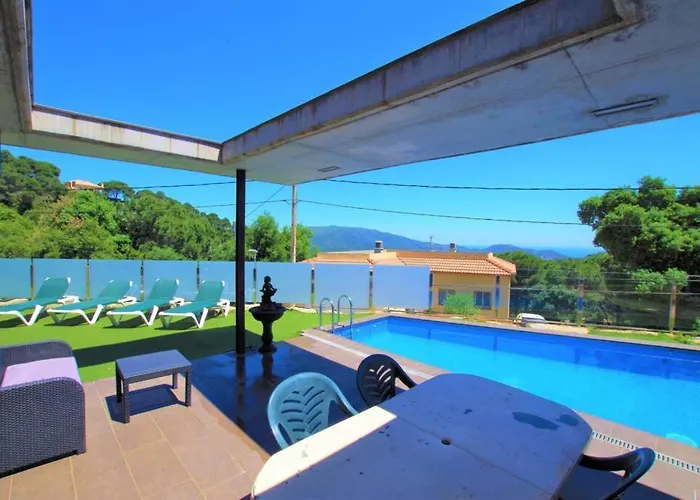 V&v Lloret- Nicole Willa