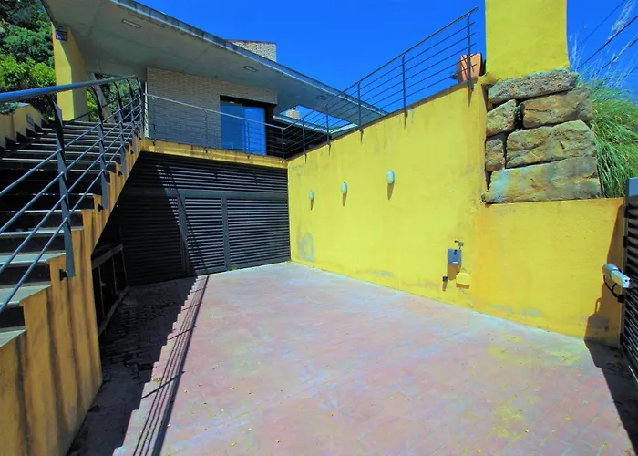 Willa V&v Lloret- Nicole