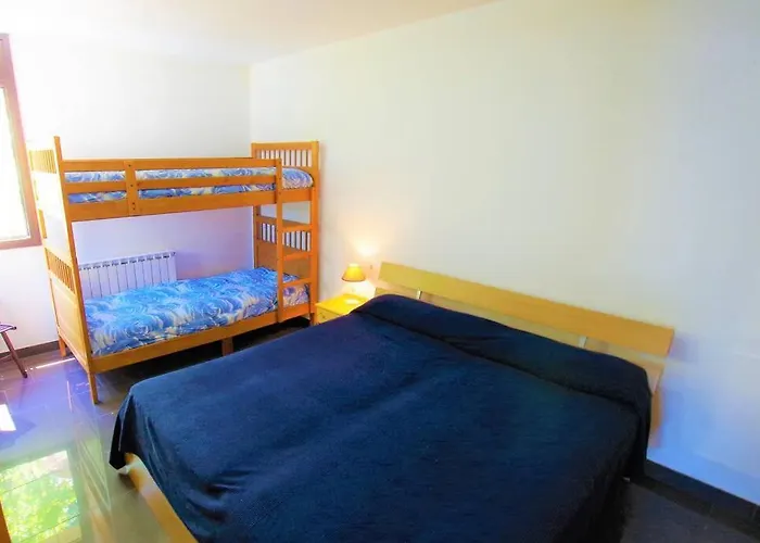 V&v Lloret- Nicole Willa *