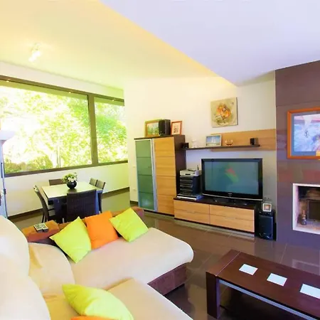 ヴィラ V&v Lloret- Nicole リョレート・デ・マル