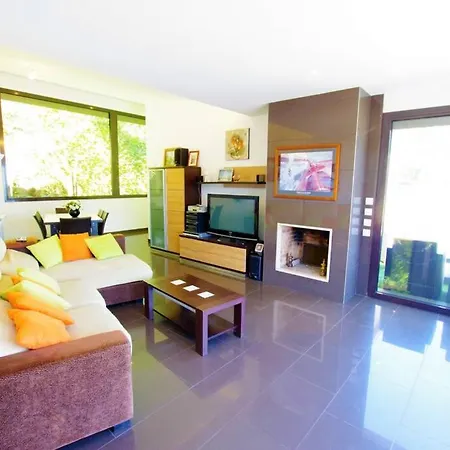 V&v Lloret- Nicole וילה *