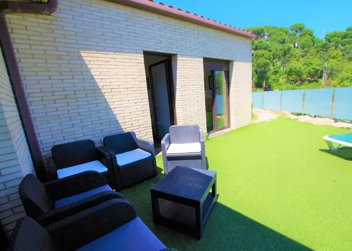 Willa V&v Lloret- Nicole