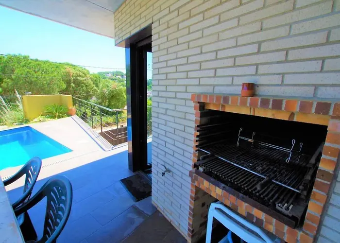 V&v Lloret- Nicole Willa *